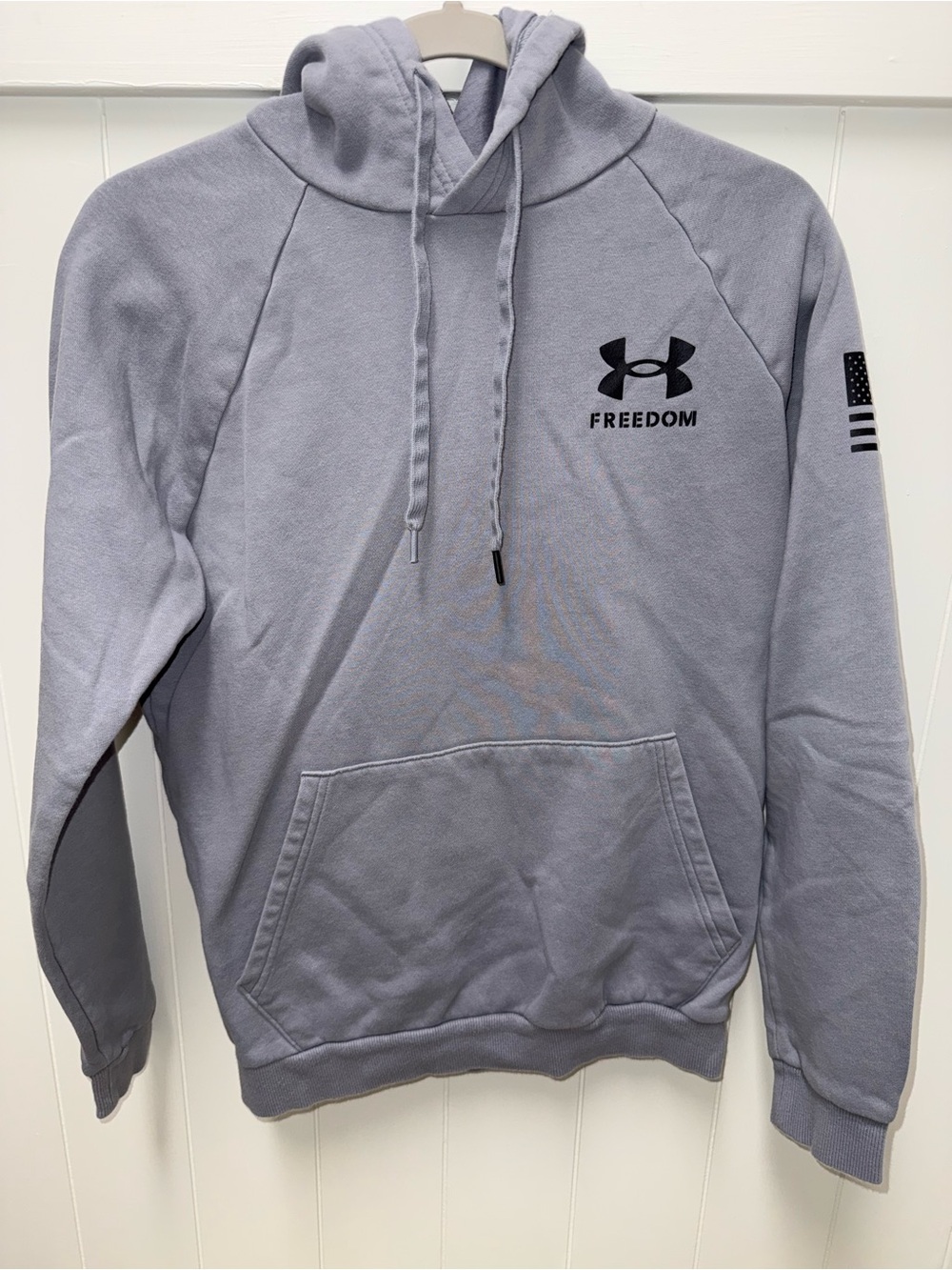 Under Armour Freedom Men’s Small Gray Loose Fit American Flag Pullover Hoodie